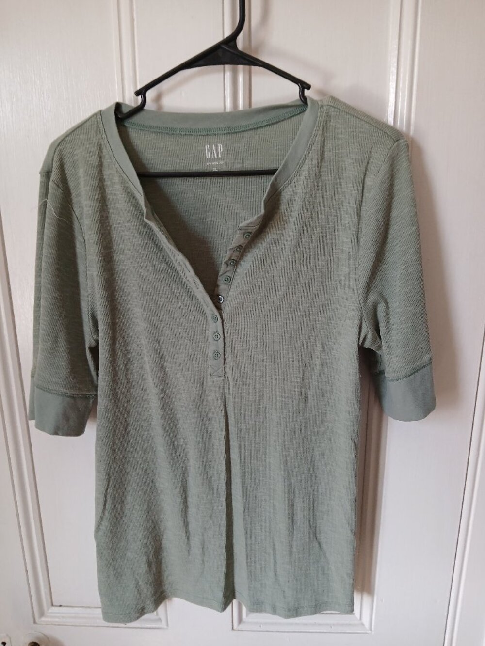 Gap ribbed henley women's XL Green like new without tags